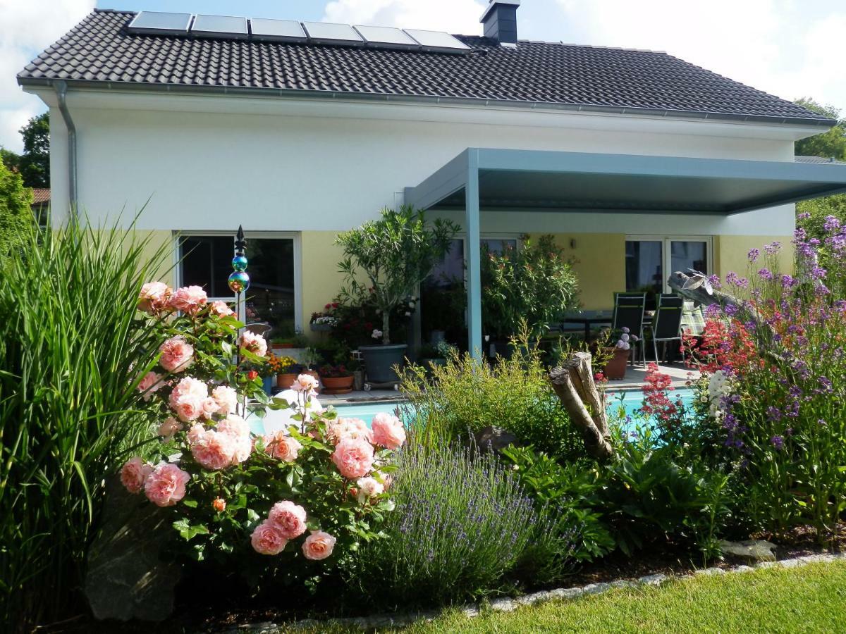 Bed & Breakfast Engen Buitenkant foto
